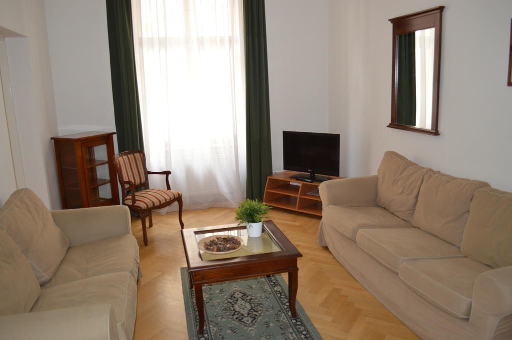 Leo Apartments Old Town Prague Ngoại thất bức ảnh