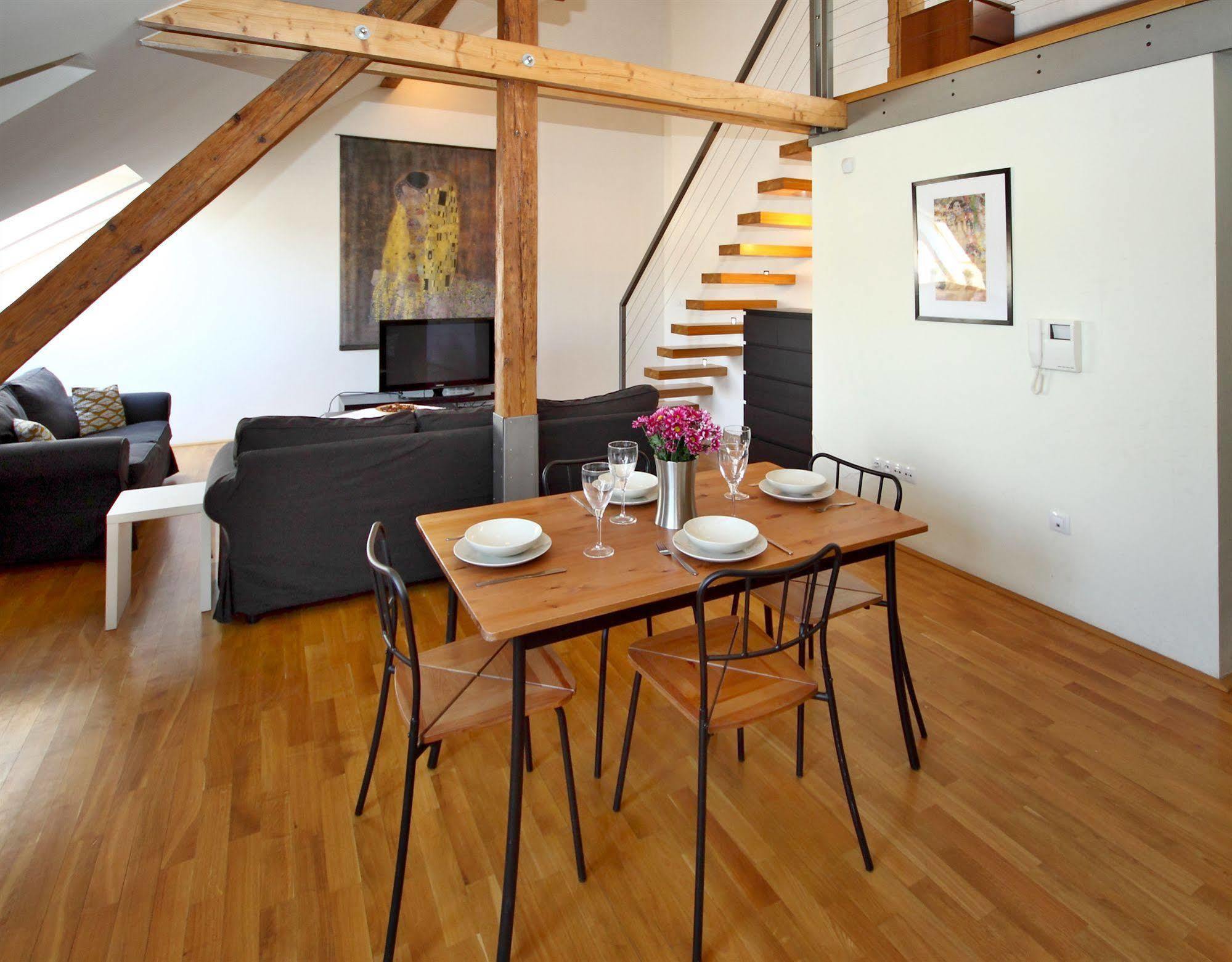 Leo Apartments Old Town Prague Ngoại thất bức ảnh