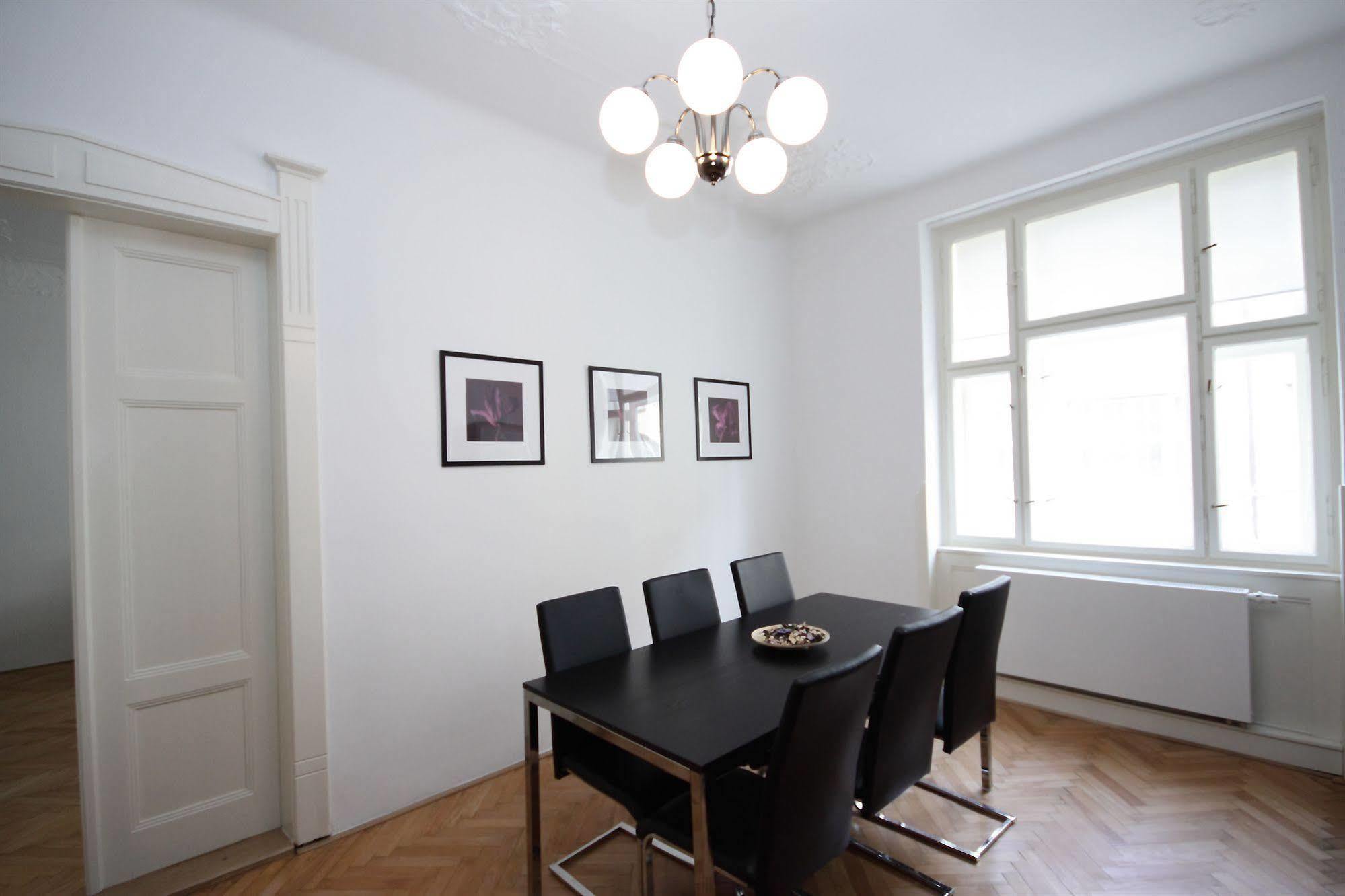 Leo Apartments Old Town Prague Ngoại thất bức ảnh