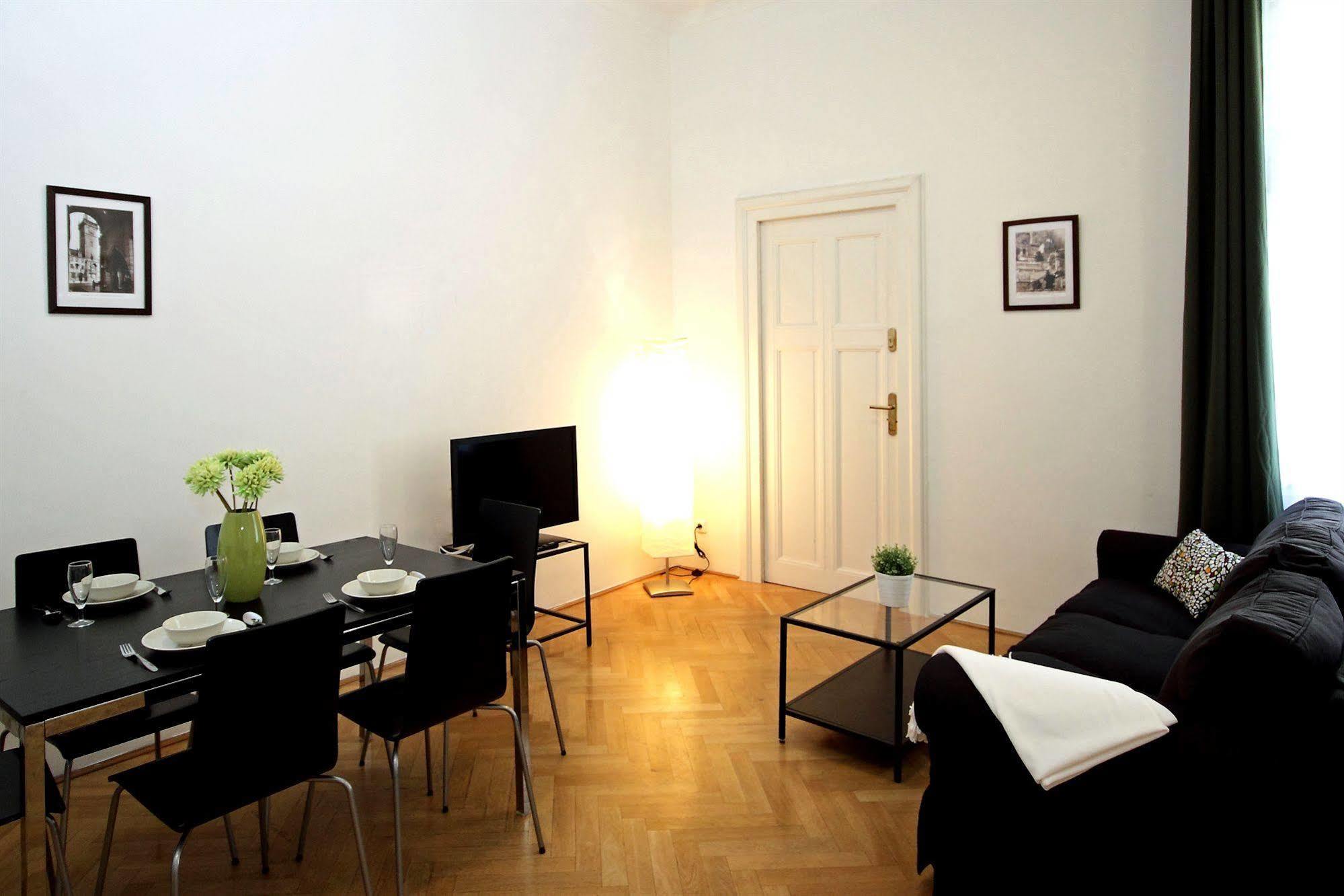 Leo Apartments Old Town Prague Ngoại thất bức ảnh